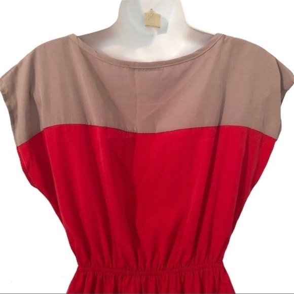 Soprano Size XS Color Block Cinched Waist Lightweight Dress Red Tan - Picture 2 of 9